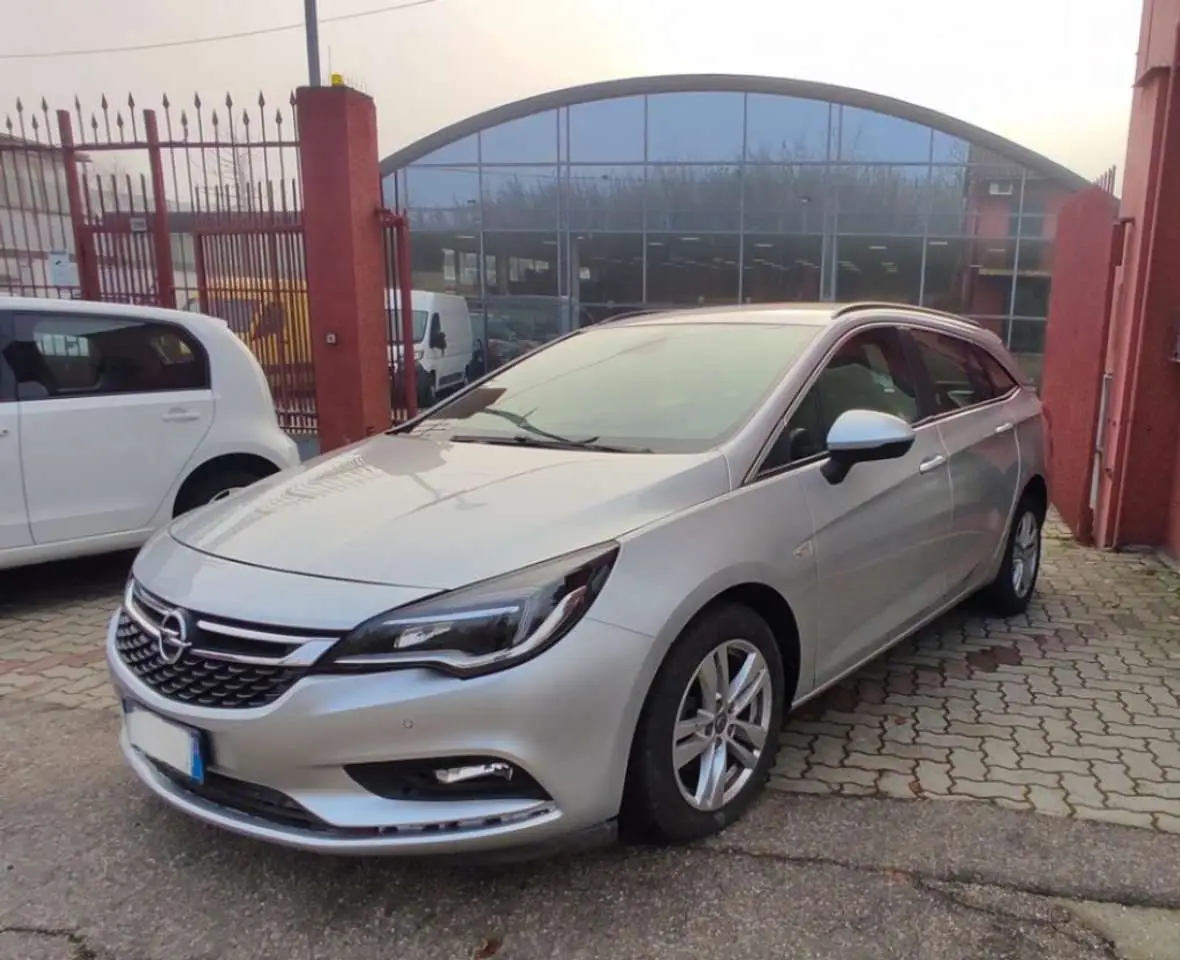 Photo 1 : Opel Astra 2017 Diesel