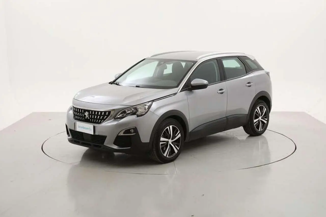 Photo 1 : Peugeot 3008 2019 Diesel