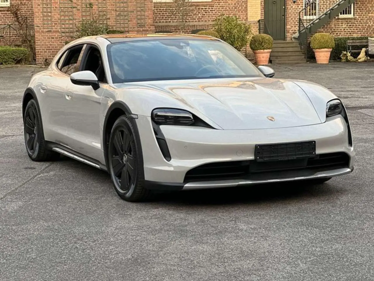 Photo 1 : Porsche Taycan 2021 Électrique