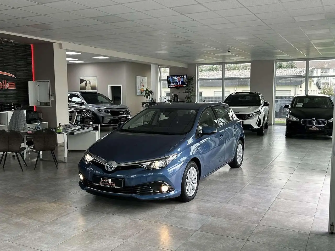 Photo 1 : Toyota Auris 2016 Hybrid