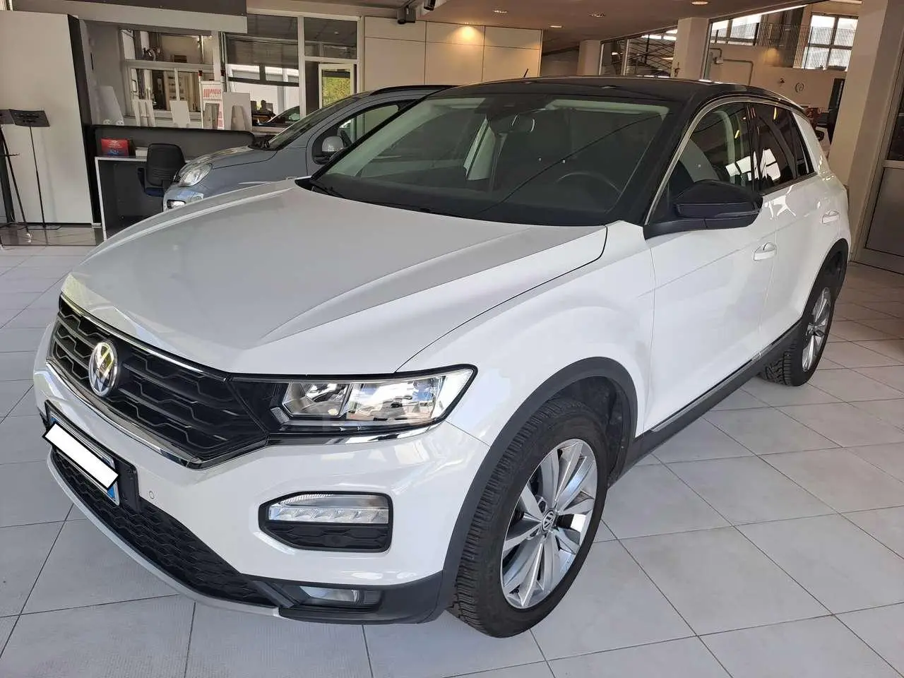 Photo 1 : Volkswagen T-roc 2019 Petrol