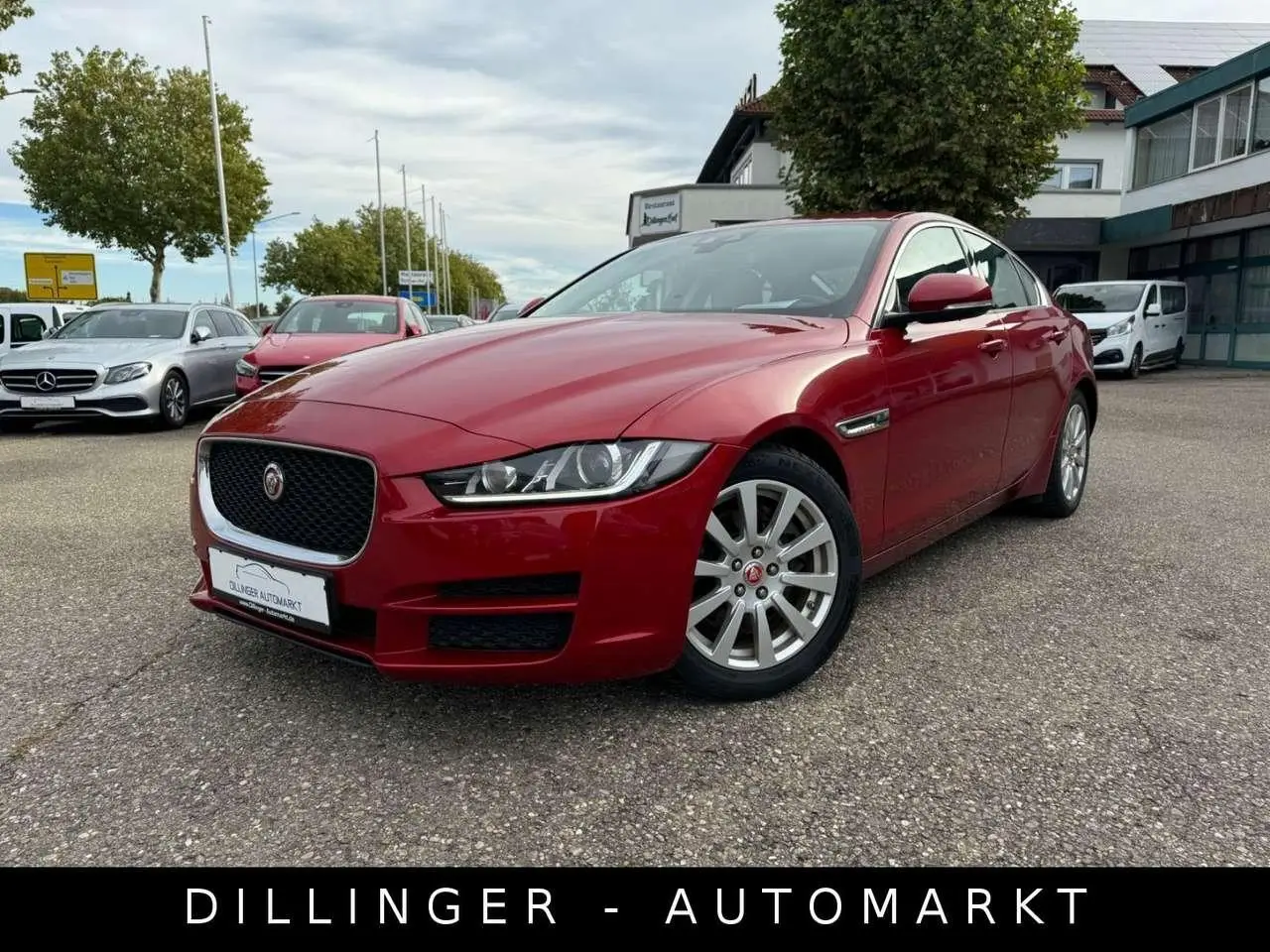 Photo 1 : Jaguar Xe 2018 Diesel