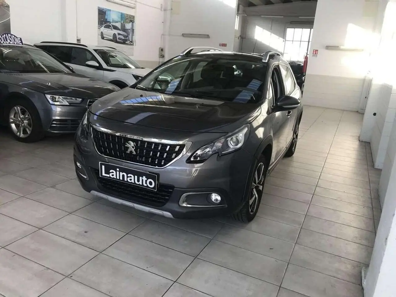 Photo 1 : Peugeot 2008 2017 Petrol