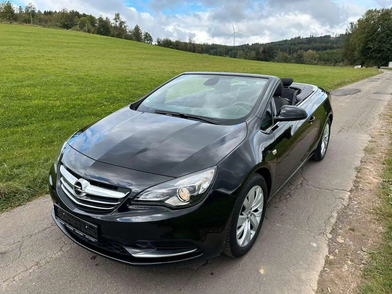 Photo 1 : Opel Cascada 2017 Petrol