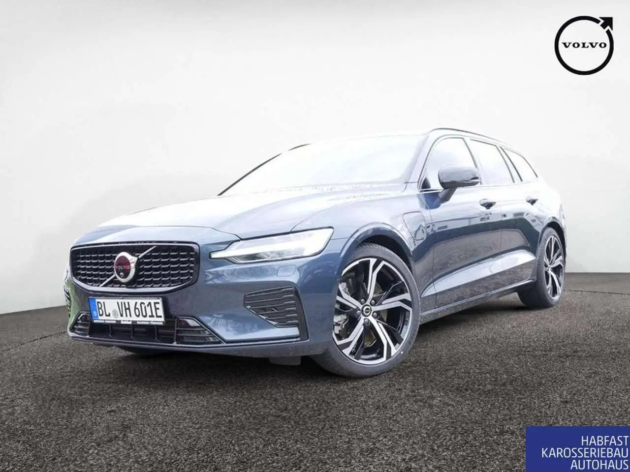 Photo 1 : Volvo V60 2024 Hybride