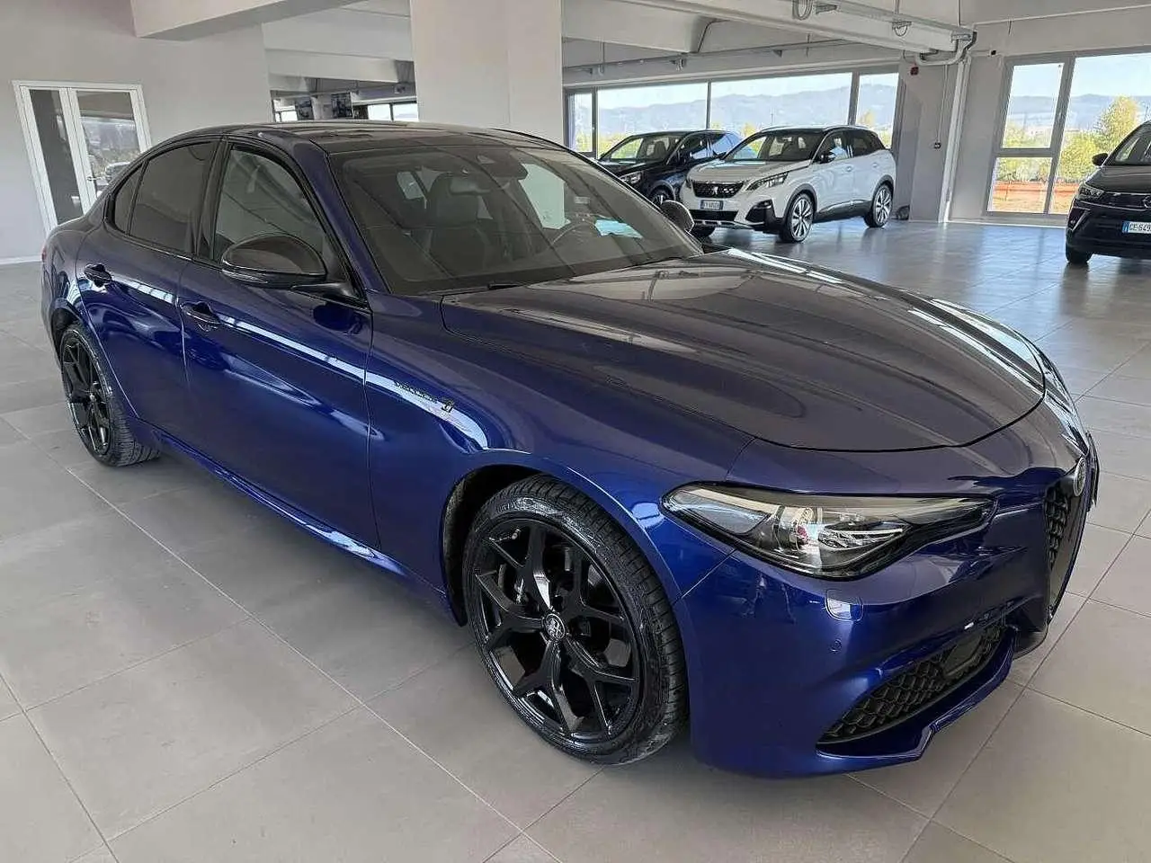 Photo 1 : Alfa Romeo Giulia 2021 Petrol