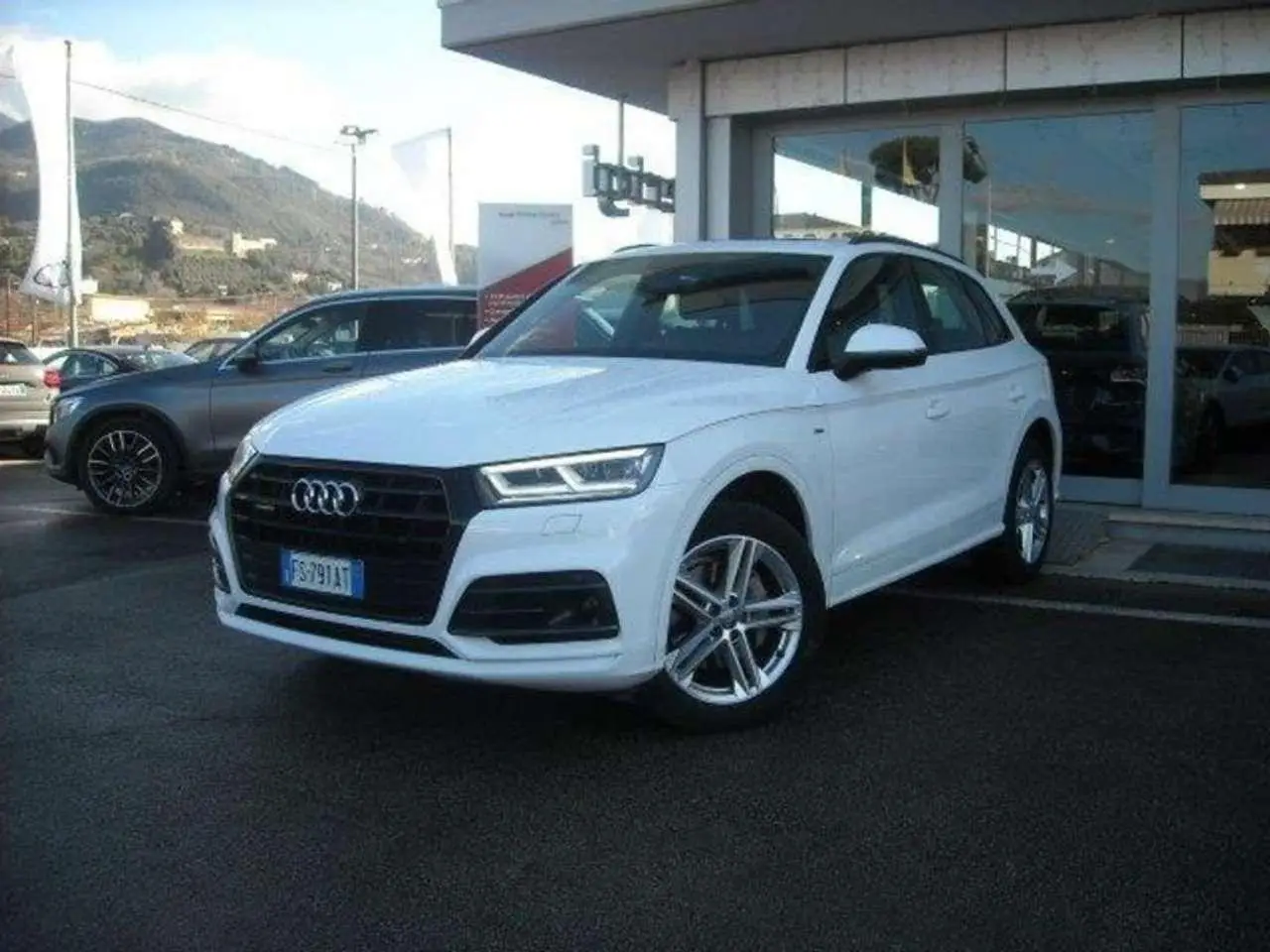 Photo 1 : Audi Q5 2019 Diesel