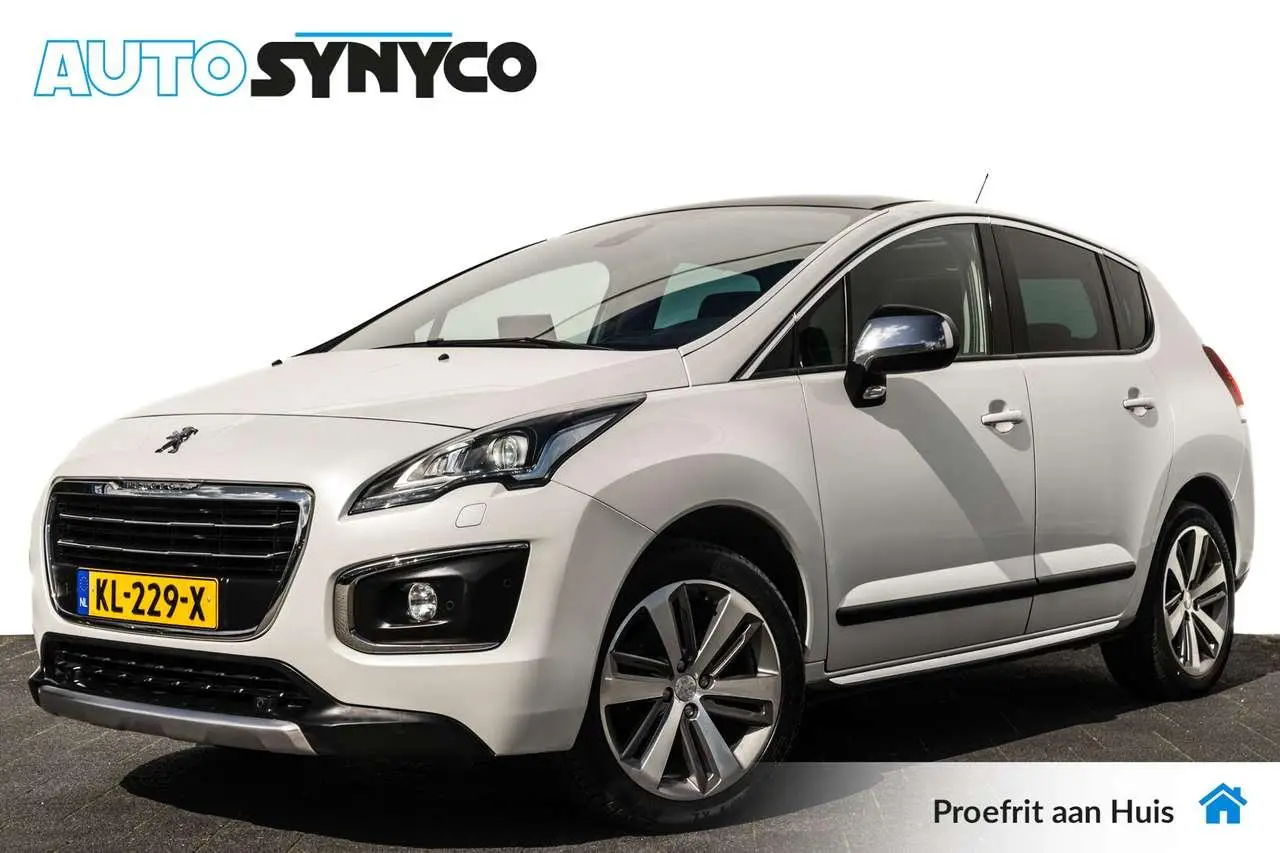 Photo 1 : Peugeot 3008 2015 Essence