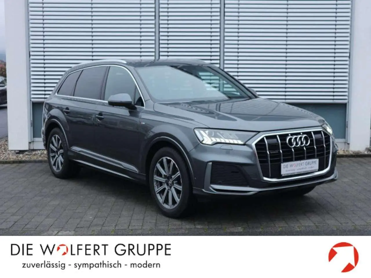 Photo 1 : Audi Q7 2020 Hybrid