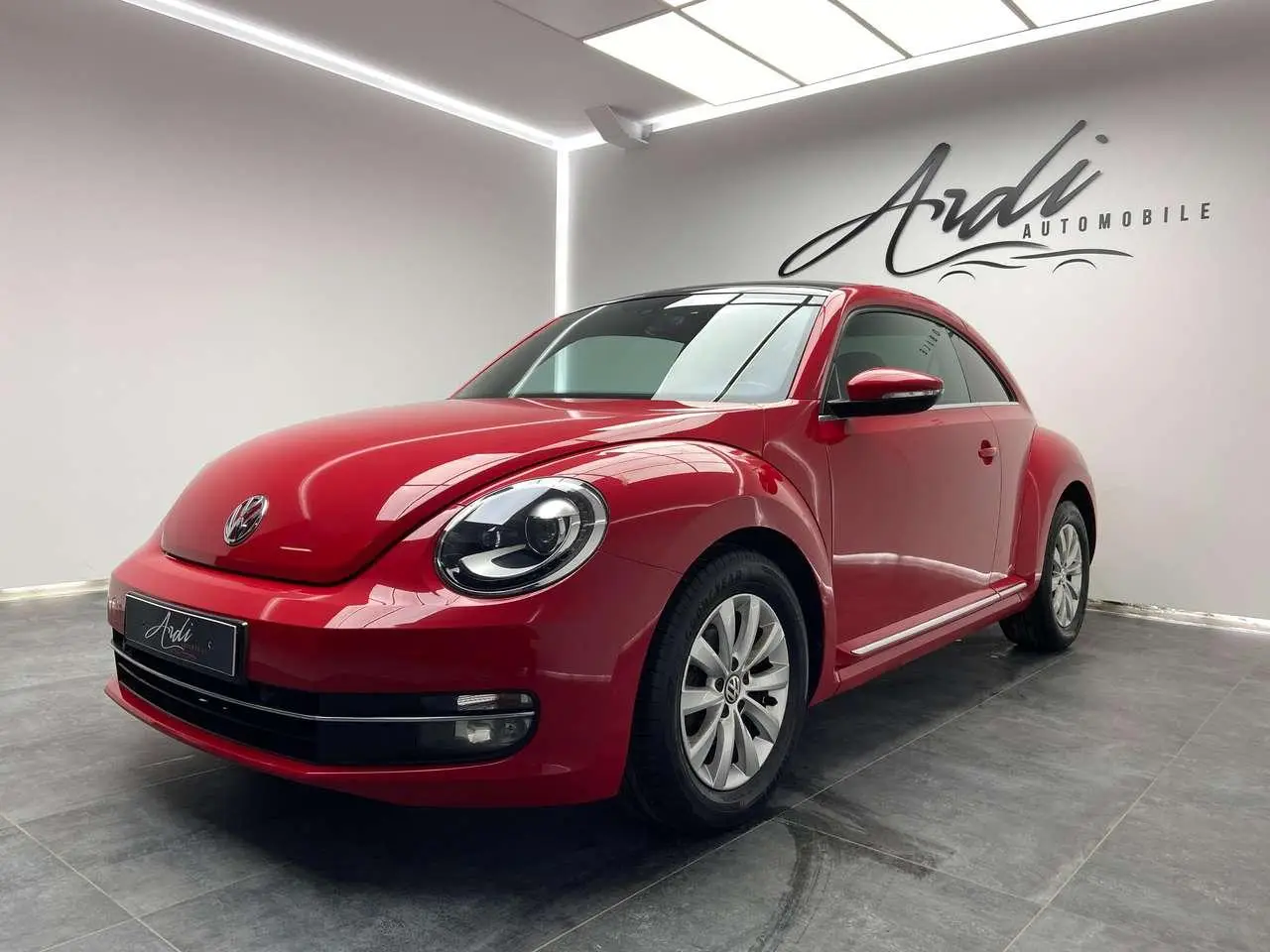 Photo 1 : Volkswagen Beetle 2014 Petrol