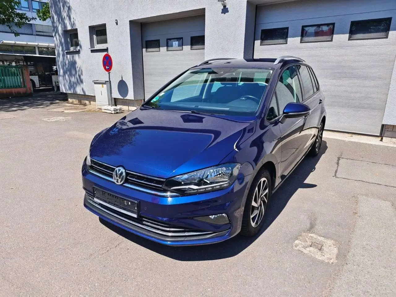 Photo 1 : Volkswagen Golf 2018 Petrol