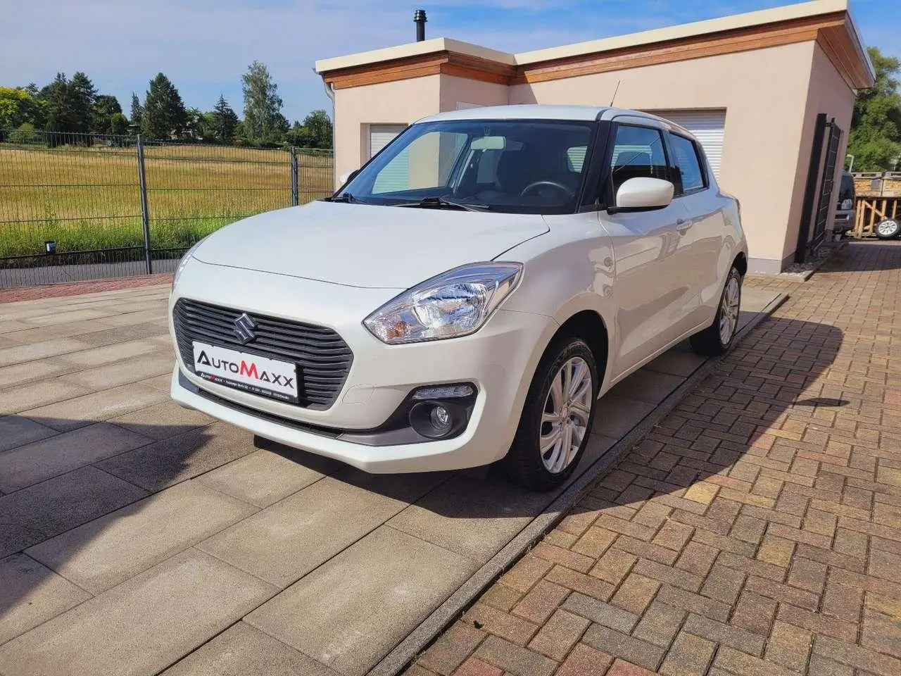 Photo 1 : Suzuki Swift 2020 Petrol