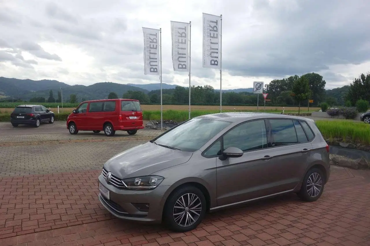 Photo 1 : Volkswagen Golf 2016 Petrol