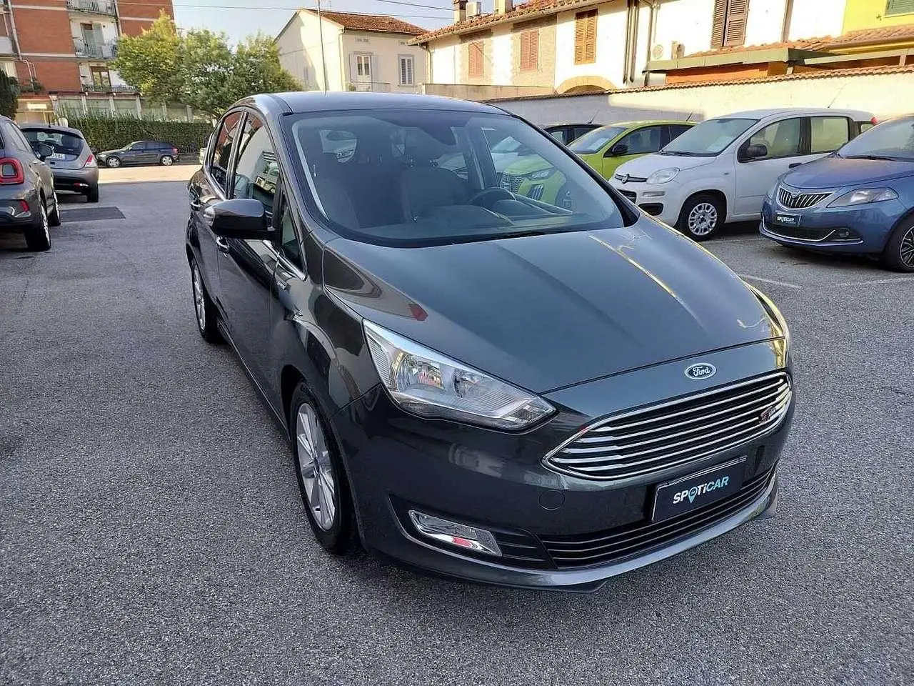 Photo 1 : Ford C-max 2016 Petrol