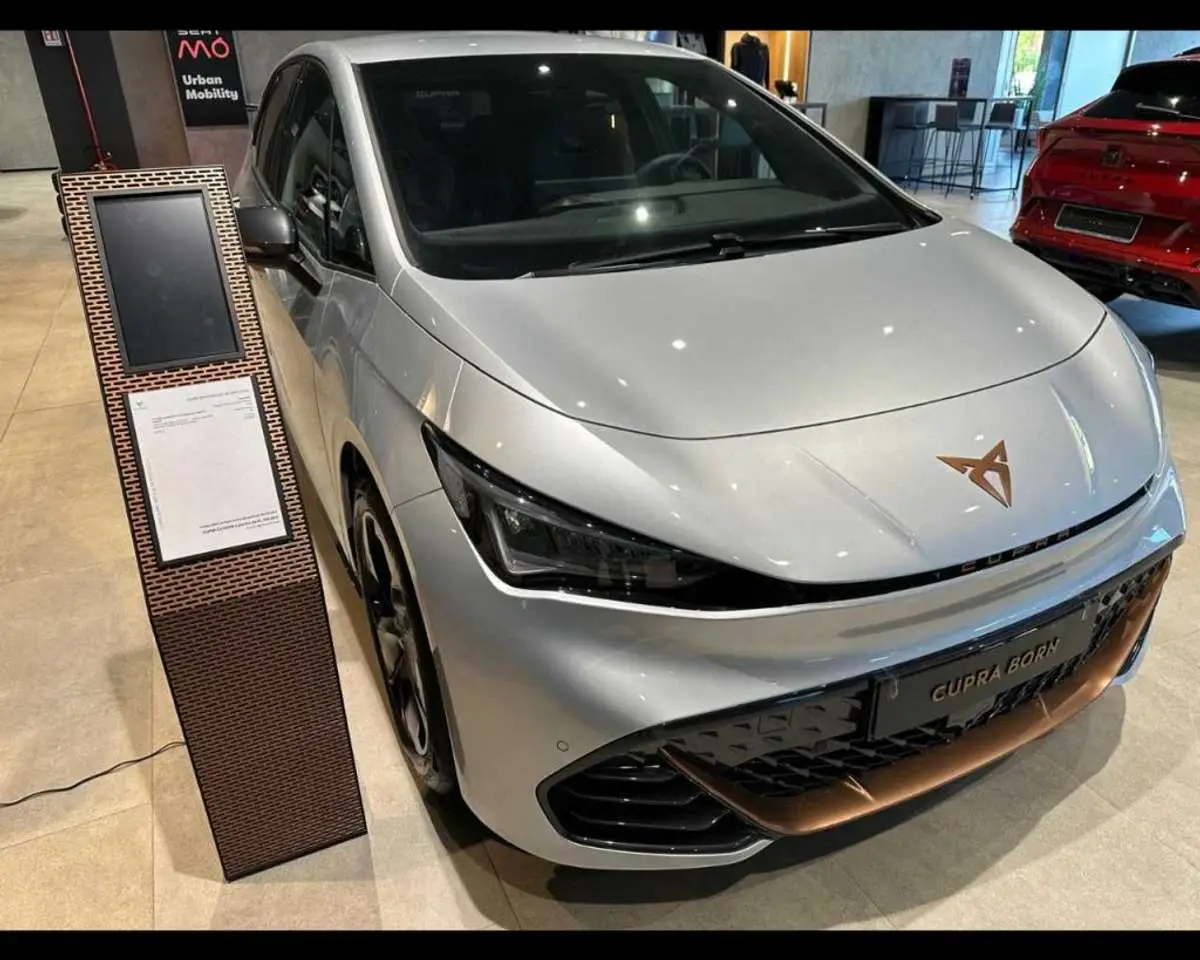 Photo 1 : Cupra Born 2023 Électrique