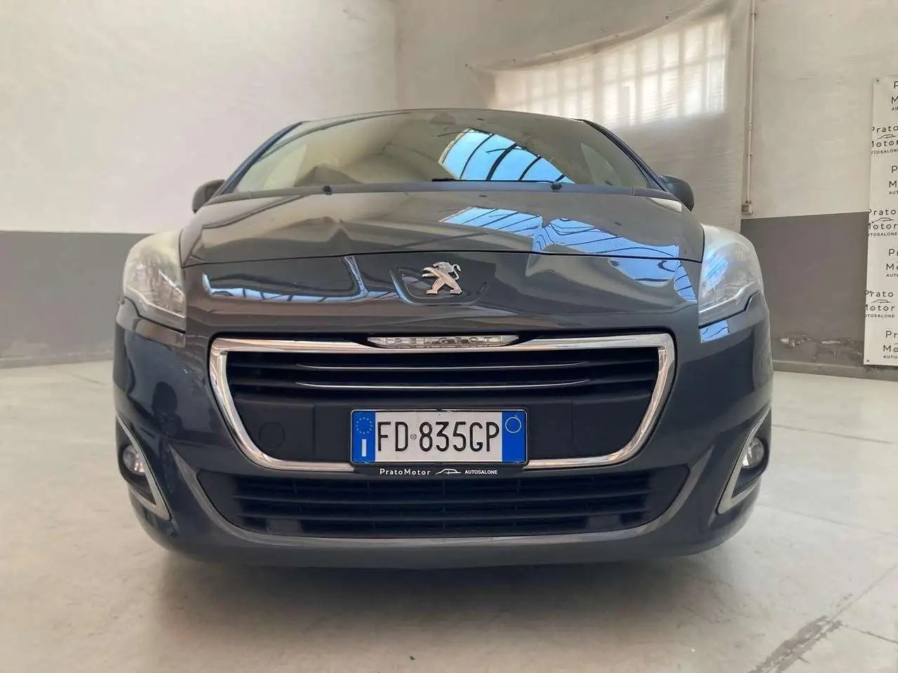 Photo 1 : Peugeot 5008 2016 Diesel