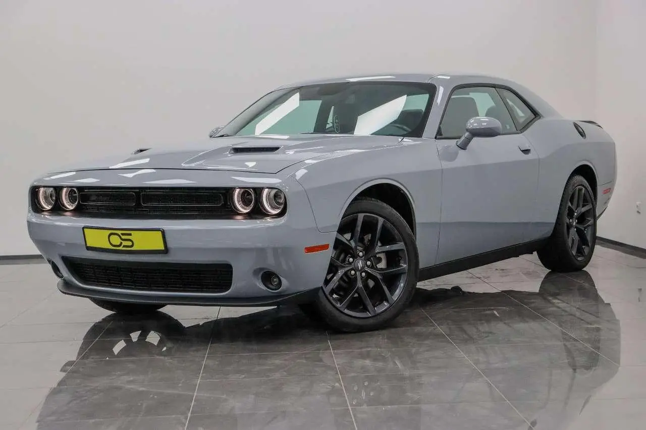 Photo 1 : Dodge Challenger 2021 Essence