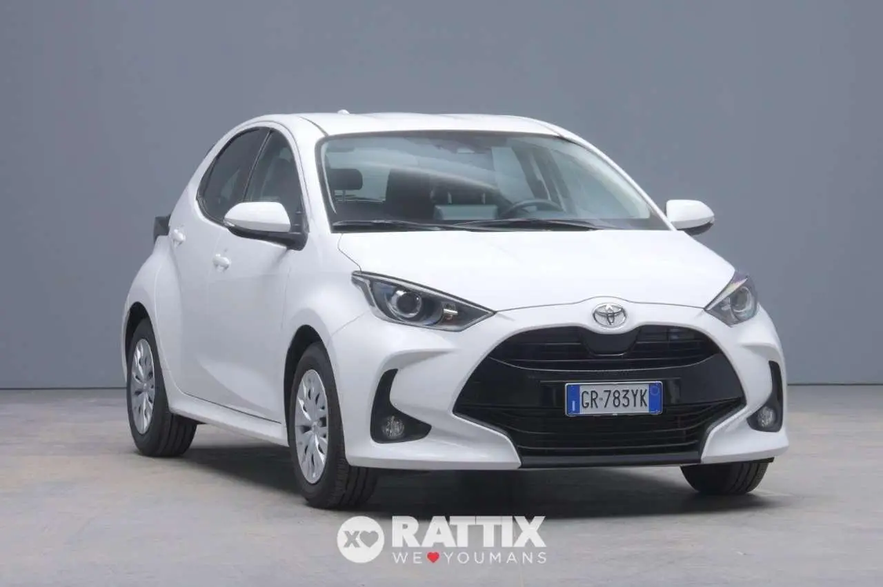 Photo 1 : Toyota Yaris 2023 Petrol