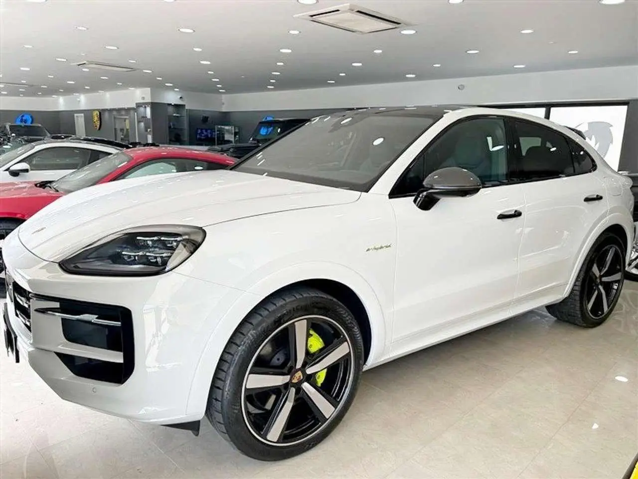 Photo 1 : Porsche Cayenne 2024 Hybrid