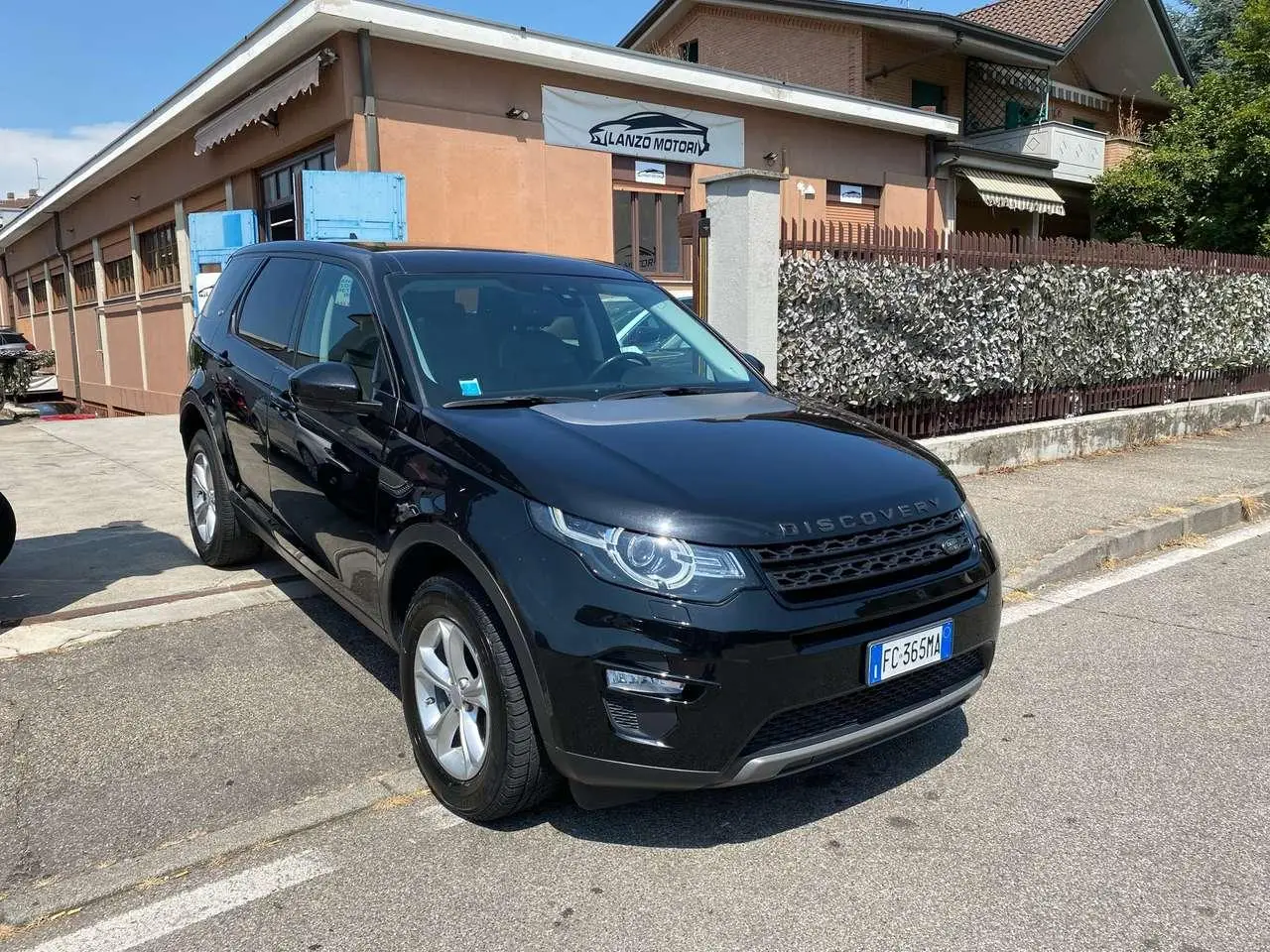 Photo 1 : Land Rover Discovery 2016 Diesel