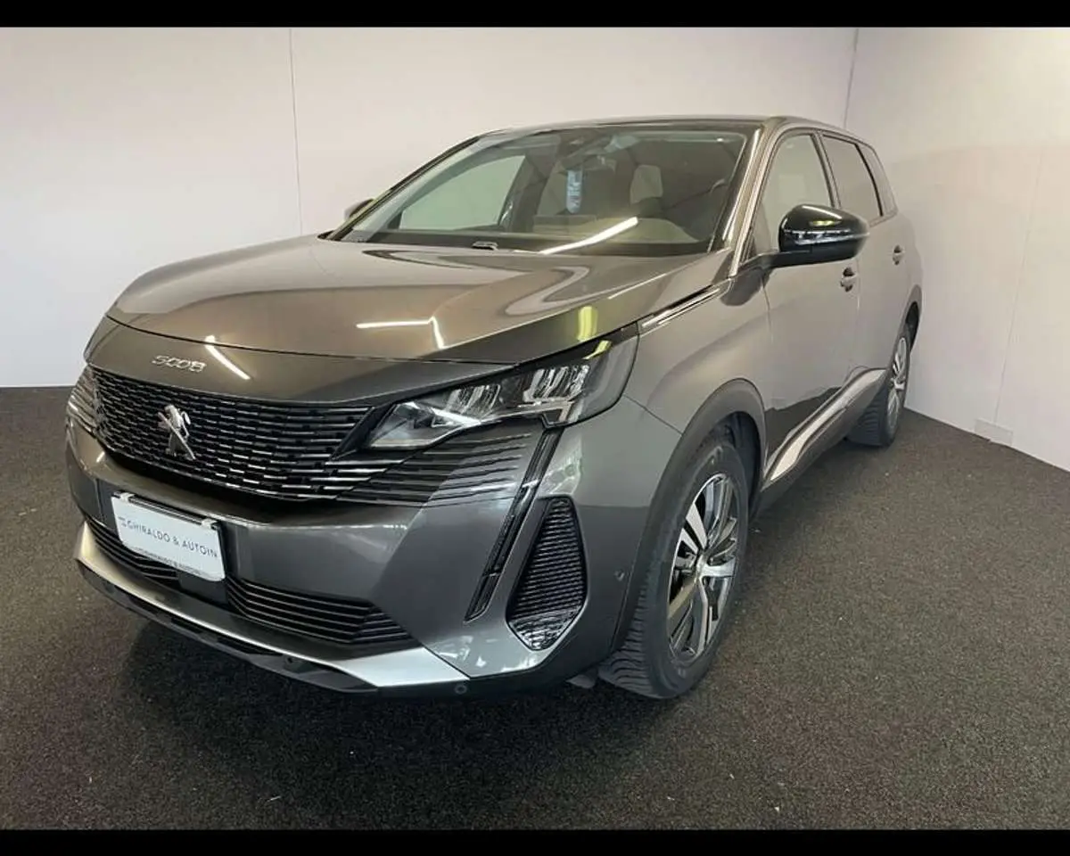 Photo 1 : Peugeot 5008 2022 Diesel