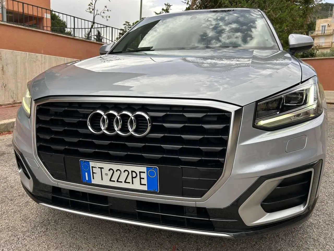 Photo 1 : Audi Q2 2018 Diesel