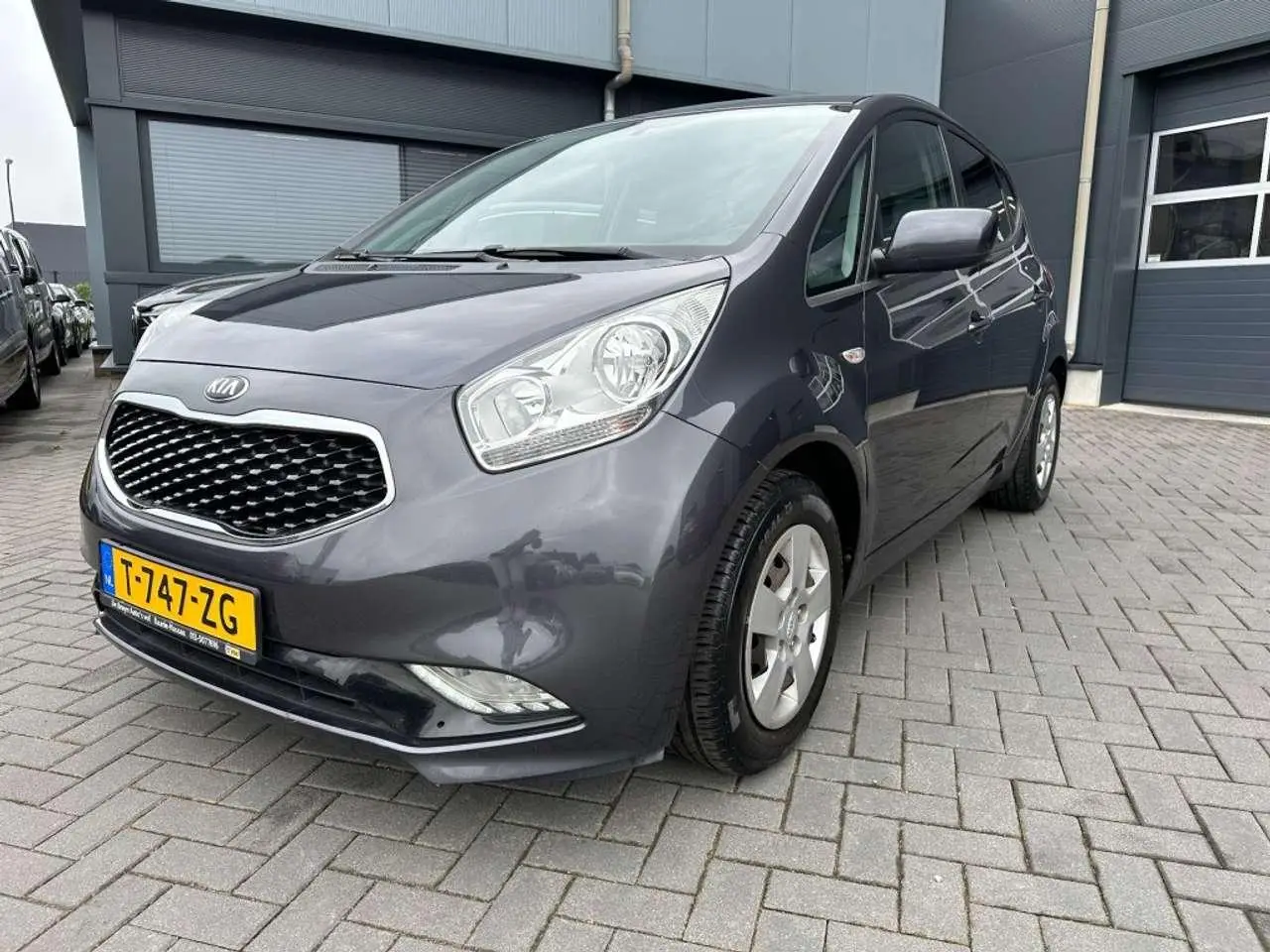 Photo 1 : Kia Venga 2016 Petrol