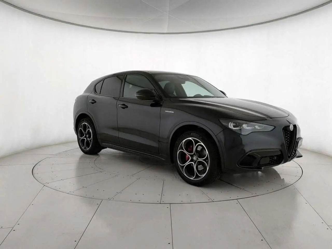 Photo 1 : Alfa Romeo Stelvio 2024 Diesel