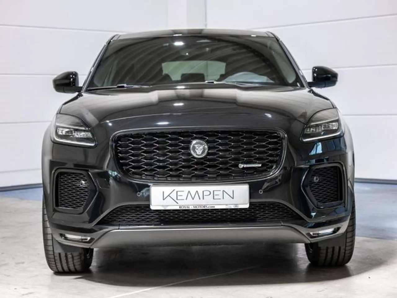 Photo 1 : Jaguar E-pace 2024 Essence