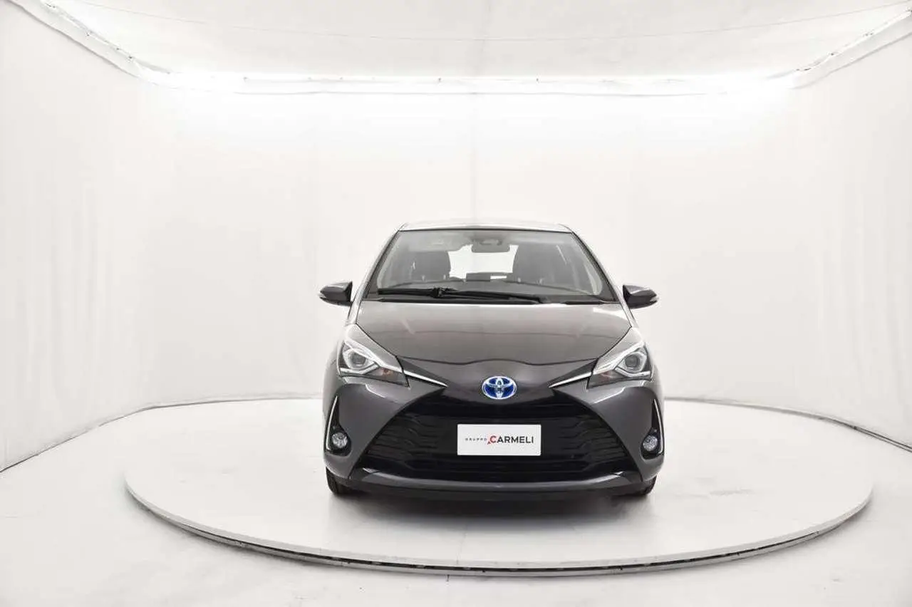 Photo 1 : Toyota Yaris 2017 Hybride