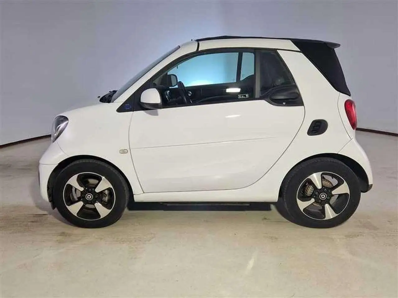 Photo 1 : Smart Fortwo 2021 Electric