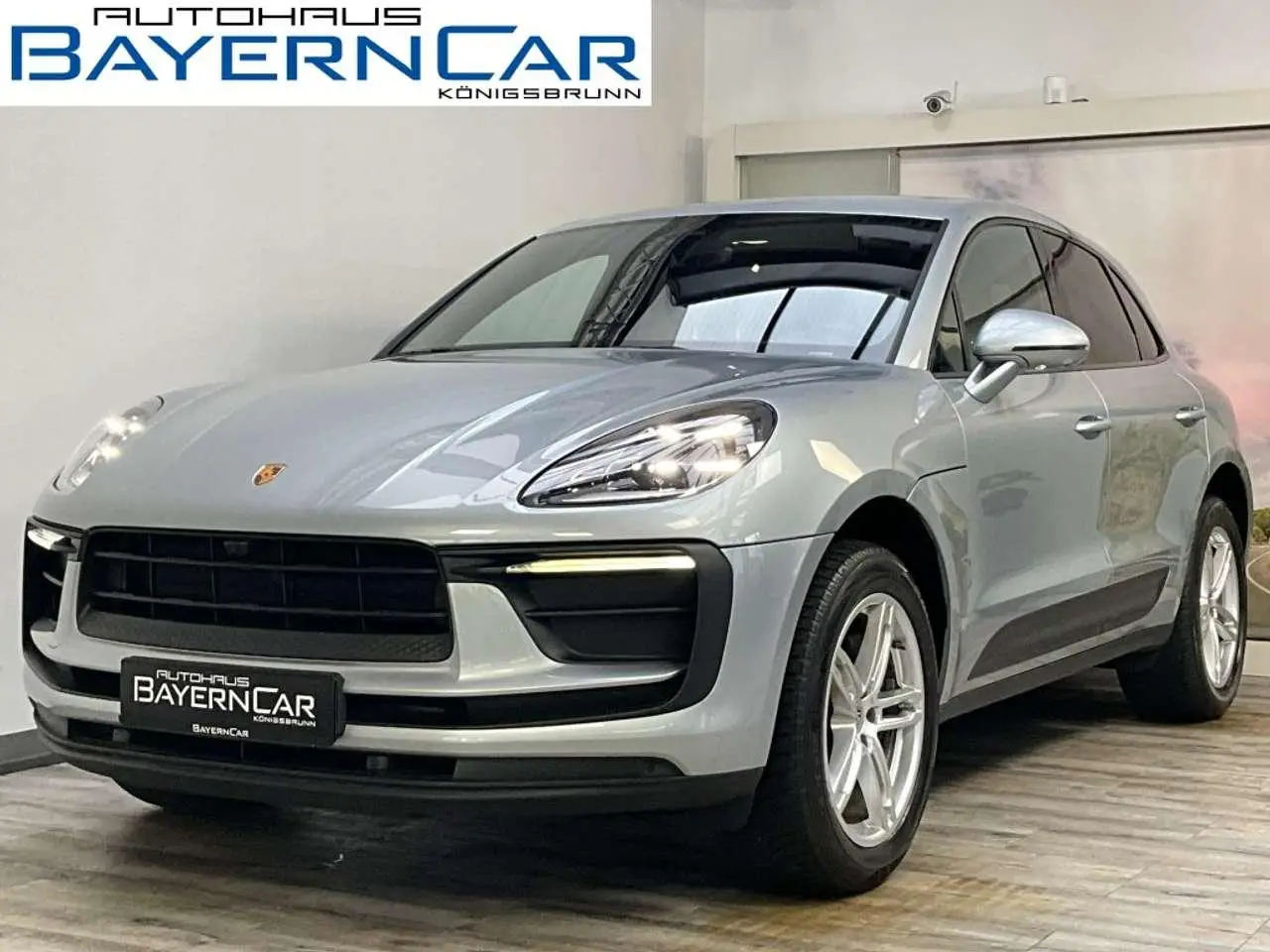 Photo 1 : Porsche Macan 2023 Petrol