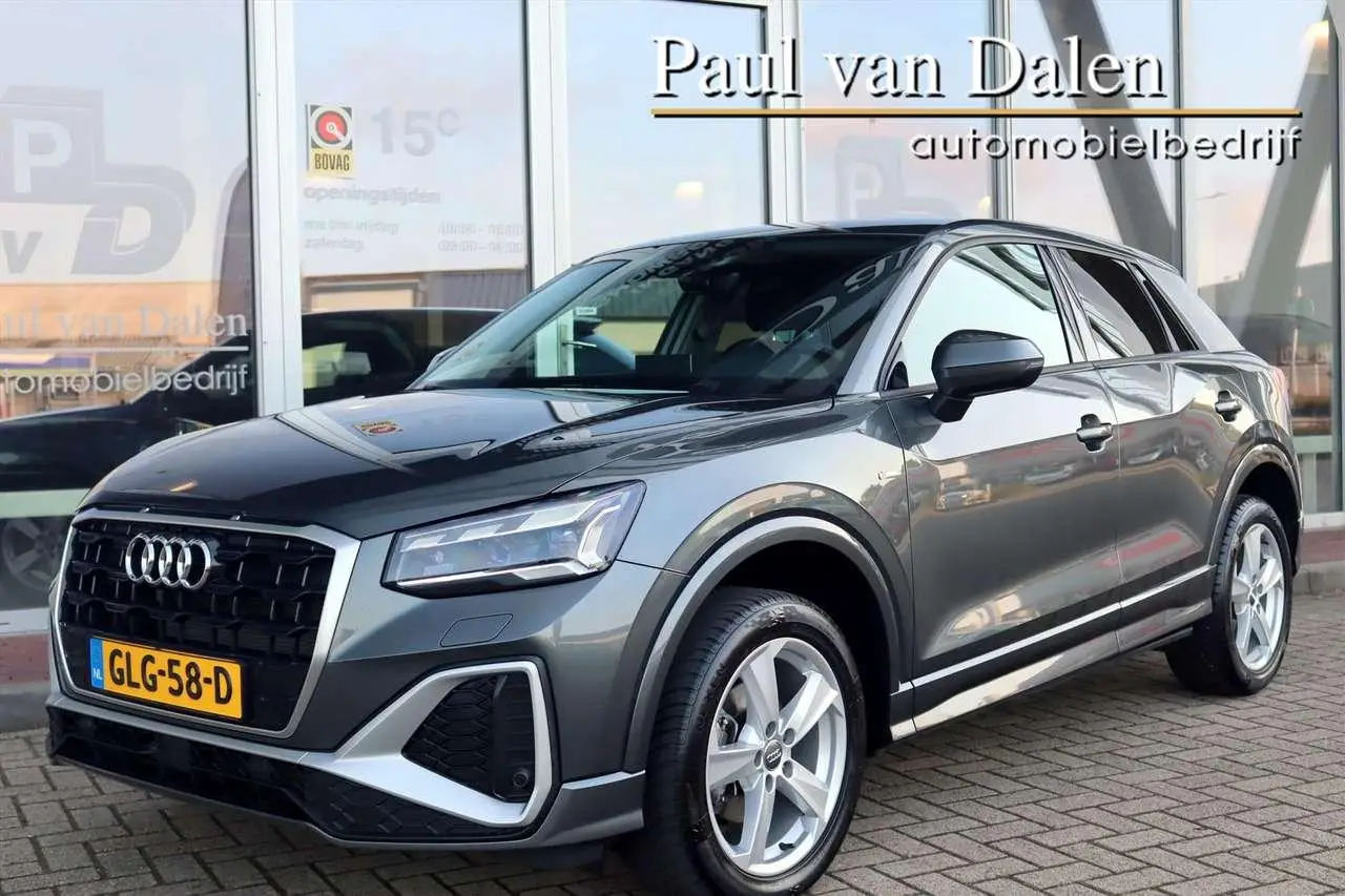 Photo 1 : Audi Q2 2022 Petrol