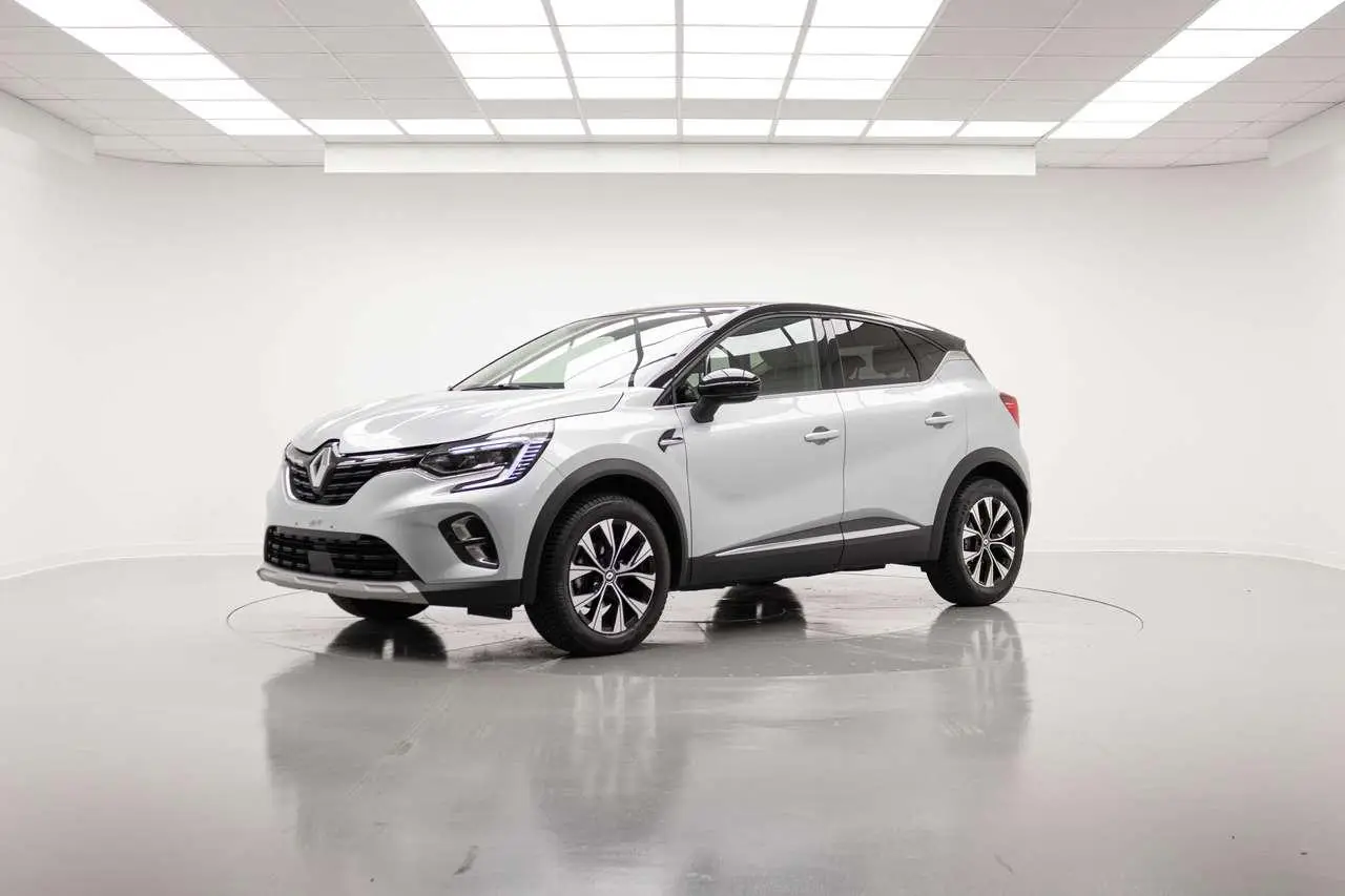 Photo 1 : Renault Captur 2023 Petrol