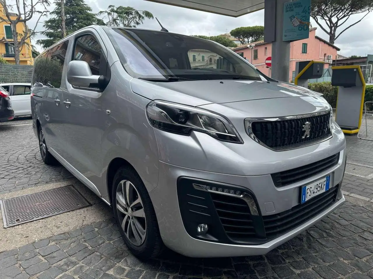 Photo 1 : Peugeot Traveller 2018 Diesel