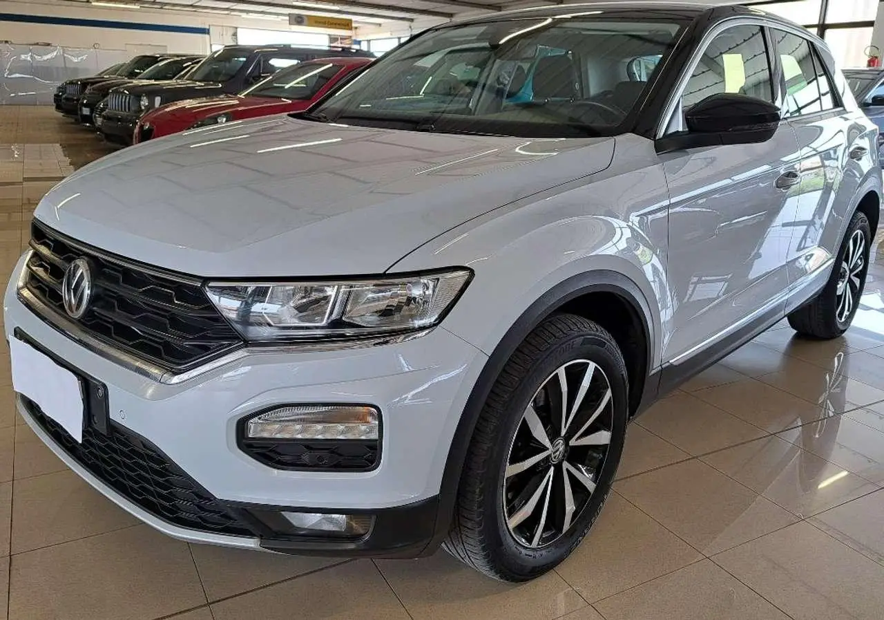 Photo 1 : Volkswagen T-roc 2018 Essence