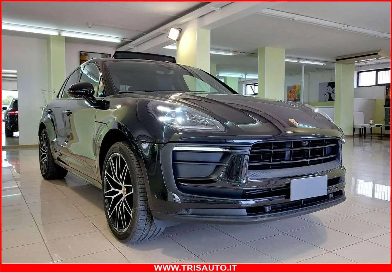 Photo 1 : Porsche Macan 2022 Petrol