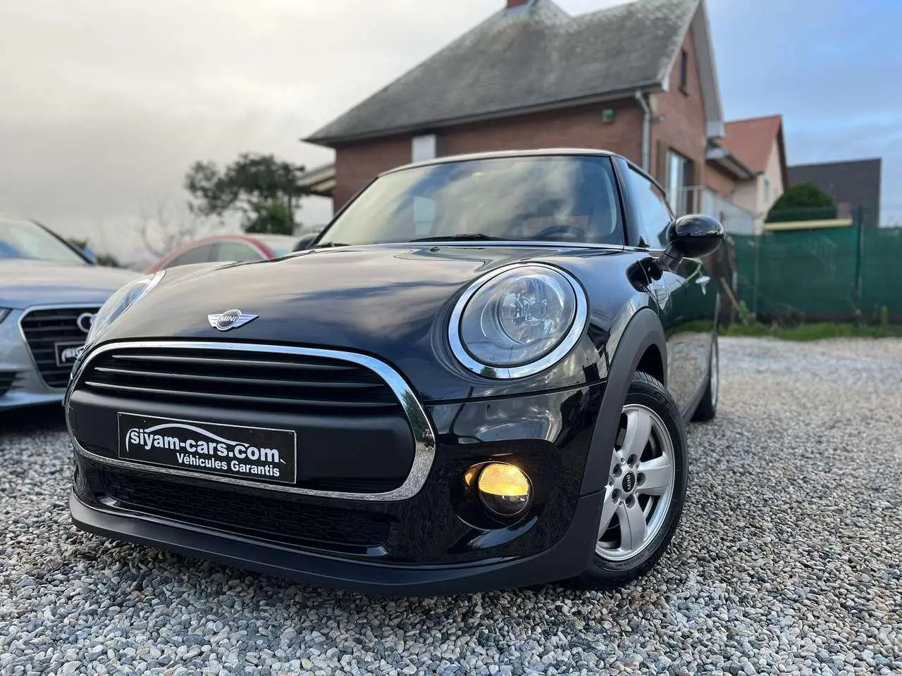 Photo 1 : Mini One 2017 Petrol