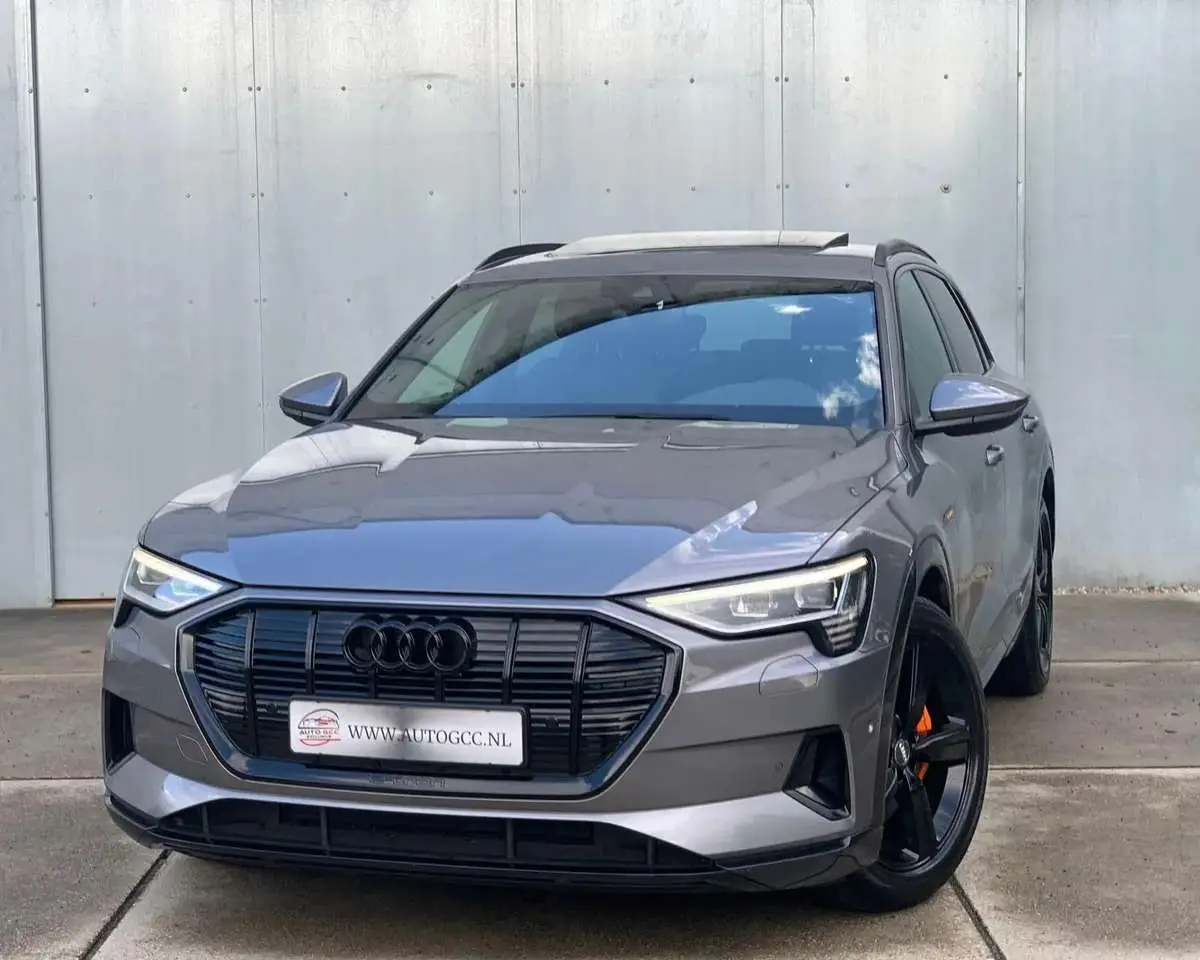 Photo 1 : Audi E-tron 2019 Électrique