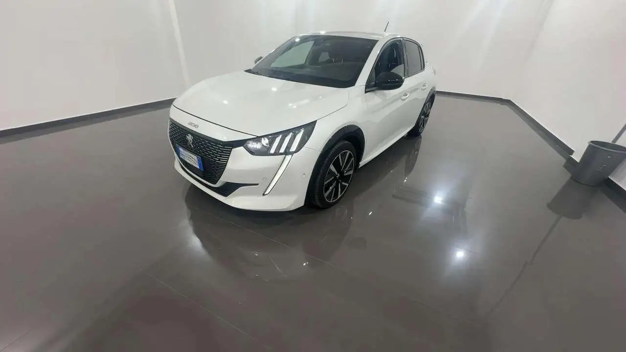 Photo 1 : Peugeot 208 2022 Essence