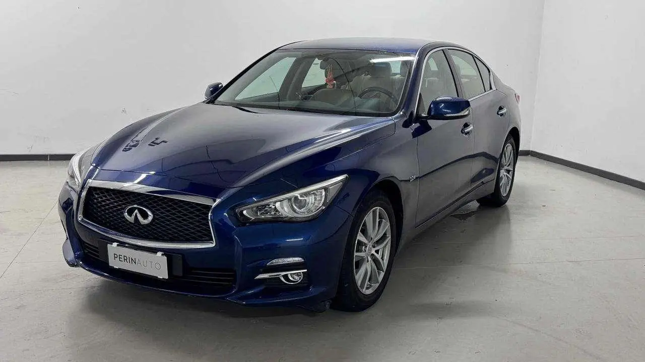 Photo 1 : Infiniti Q50 2017 Diesel