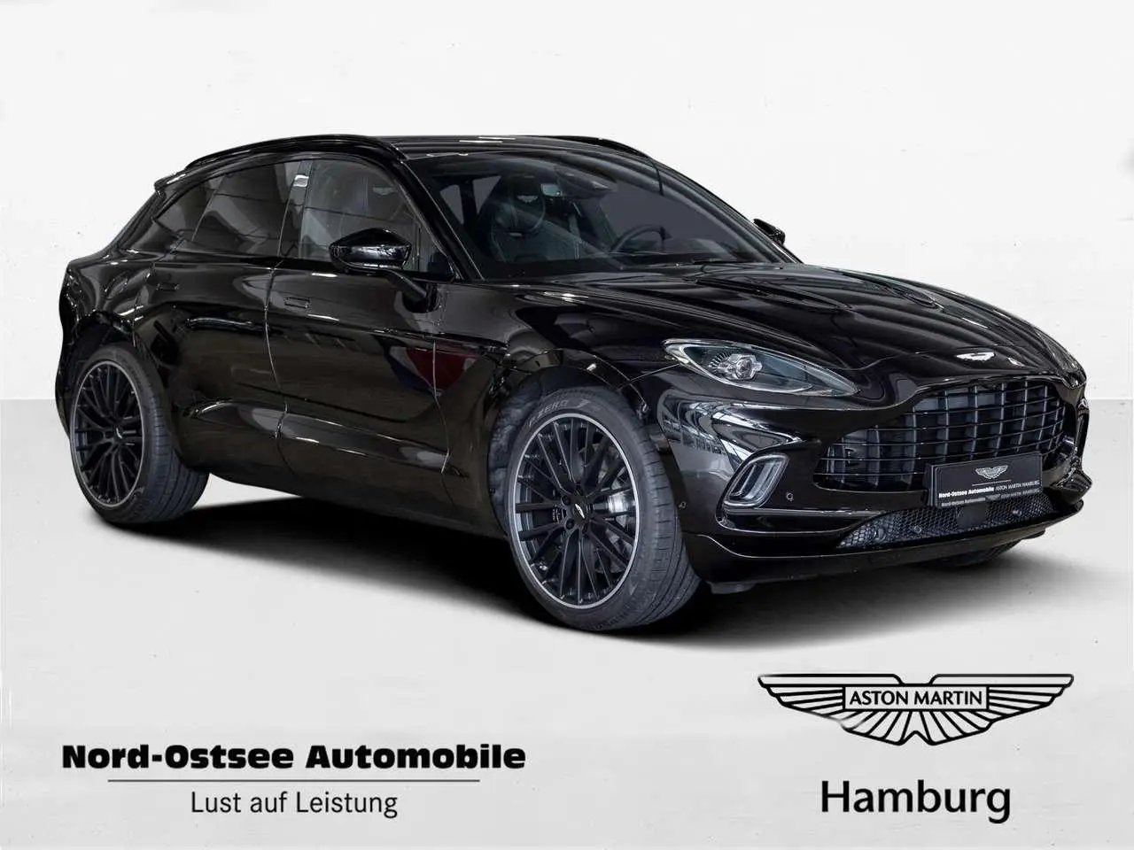 Photo 1 : Aston Martin Dbx 2023 Essence