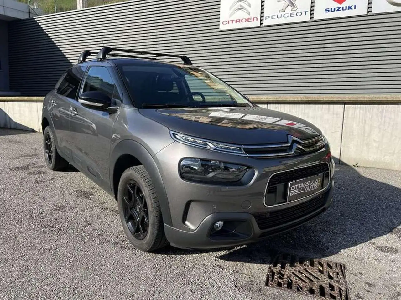 Photo 1 : Citroen C4 2019 Petrol