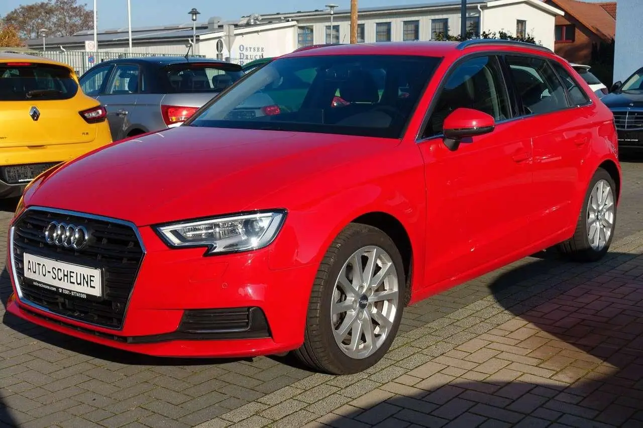 Photo 1 : Audi A3 2016 Petrol