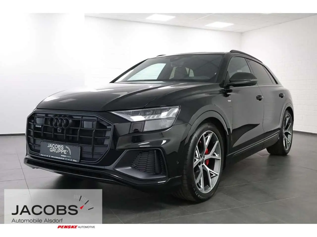 Photo 1 : Audi Q8 2024 Essence