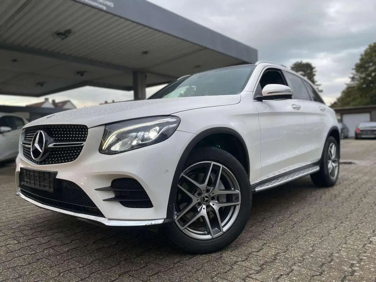 Photo 1 : Mercedes-benz Classe Glc 2017 Petrol