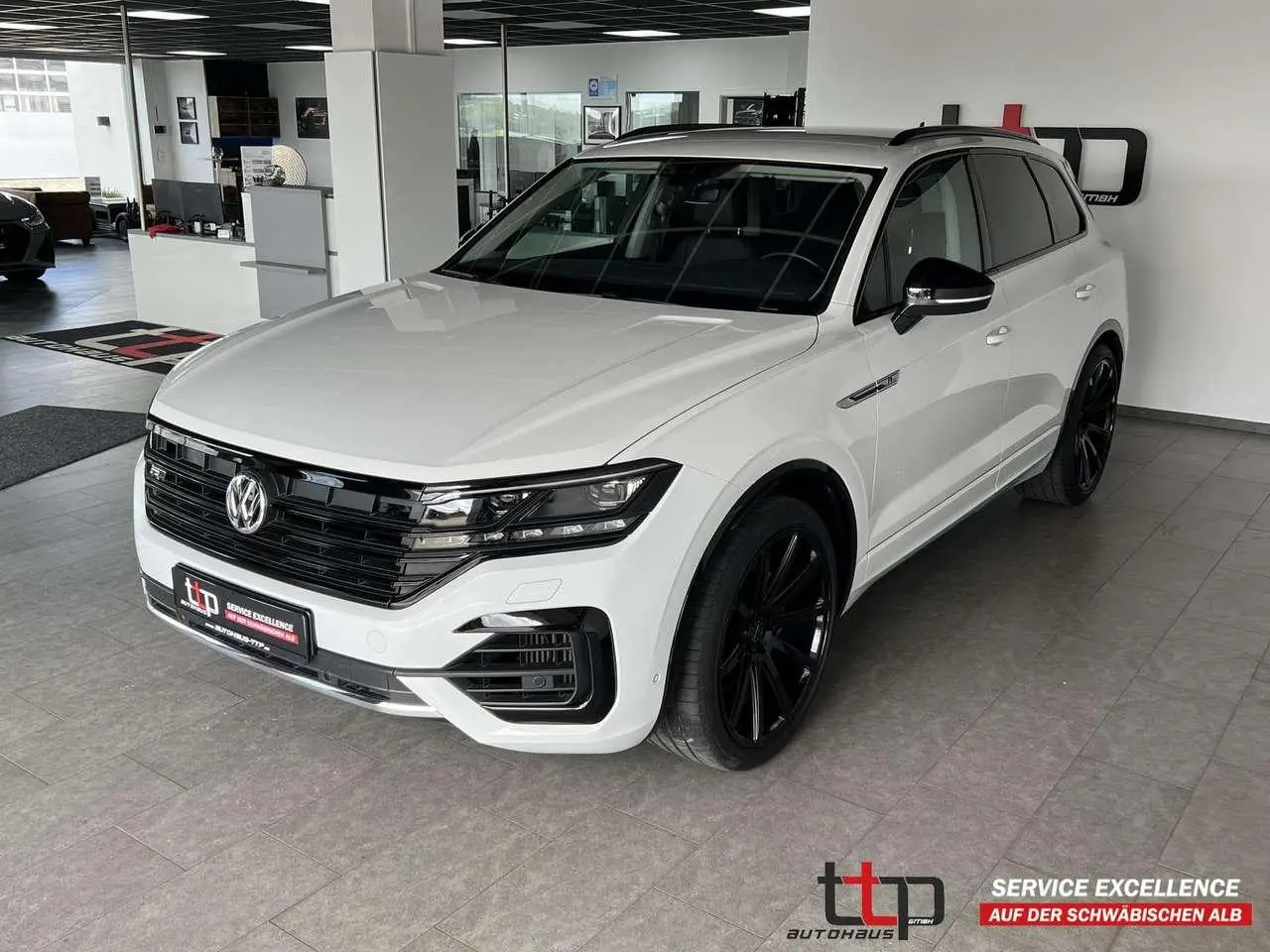 Photo 1 : Volkswagen Touareg 2019 Essence