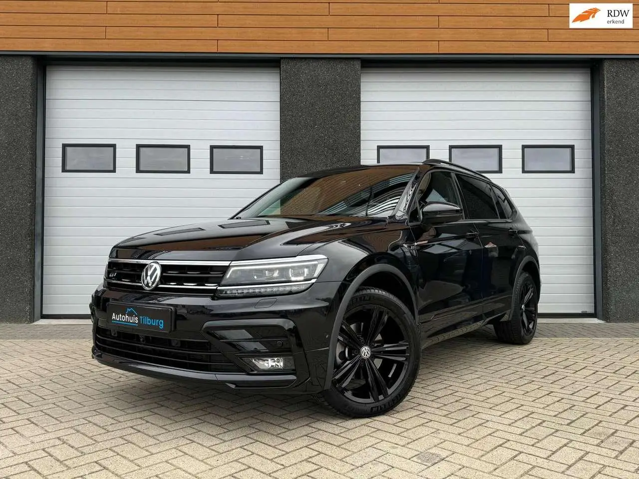 Photo 1 : Volkswagen Tiguan 2020 Petrol