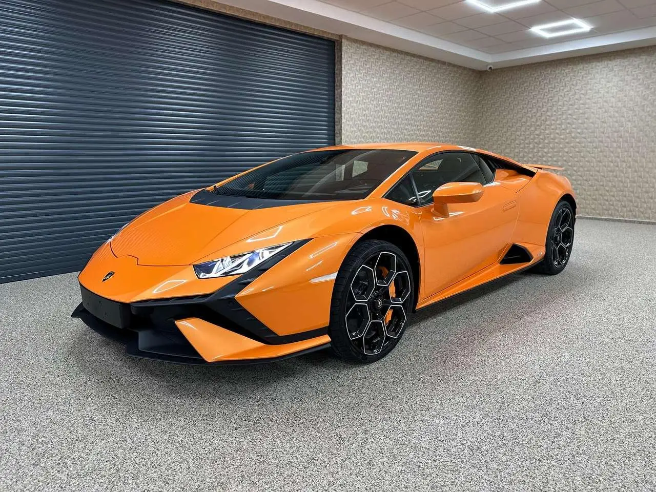 Photo 1 : Lamborghini Huracan 2024 Petrol