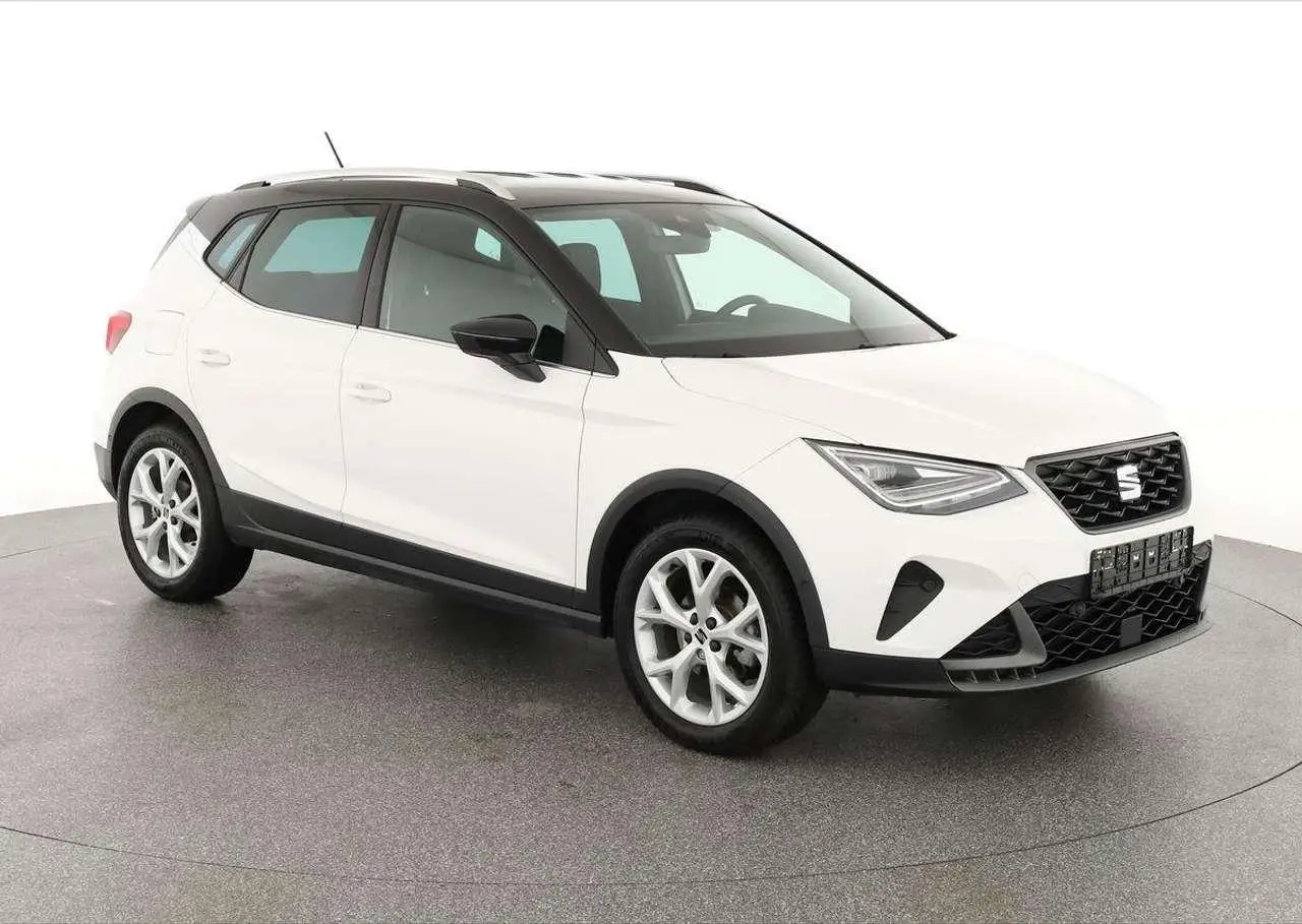 Photo 1 : Seat Arona 2023 Petrol